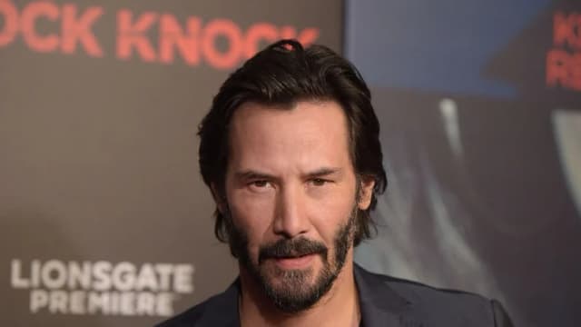 El actor Keanu Reeves asiste al estreno de "Knock Knock" en el TCL Chinese Theatre de Hollywood, California, el 7 de octubre de 2015. (Jason Kempin/Getty Images)
