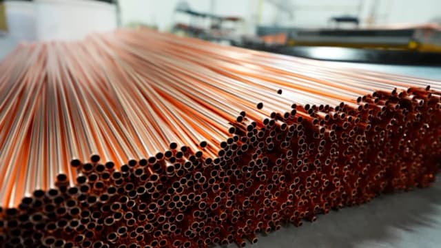 Aranceles del 50 % de Trump sobre cobre entran en vigor 1.º de agosto, sector minero de Canadá se libra