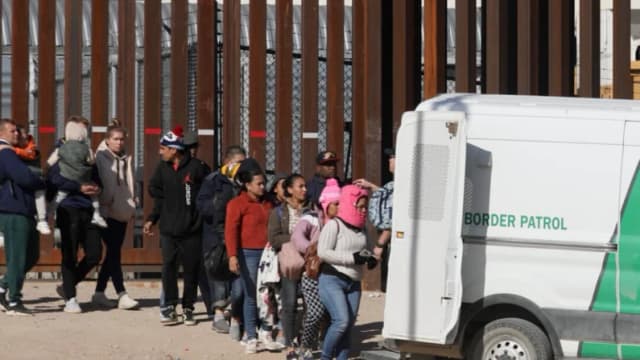 Juez bloquea intento del DHS de eliminar protección a inmigrantes de Honduras, Nicaragua y Nepal