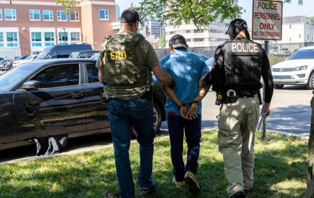 ICE y CBP desmantelan esquema de drogas y arrestan a inmigrantes ilegales en Los Ángeles