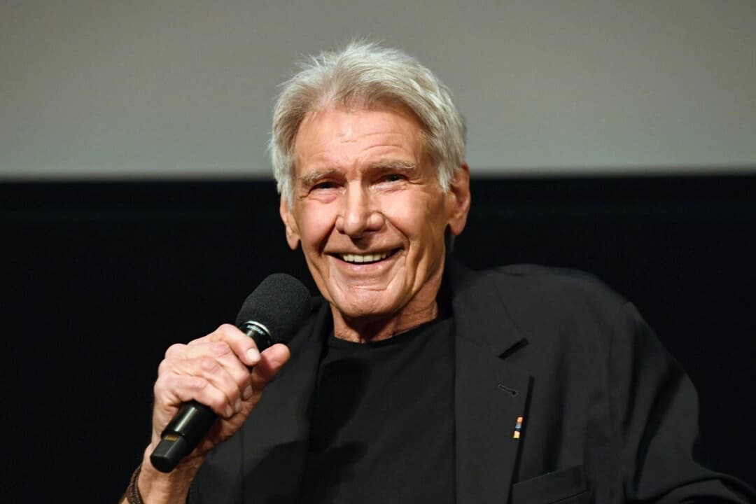 Harrison Ford habla durante el evento "1923" S2 | FYC de Paramount+ en el Linwood Dunn Theater de Los Ángeles, California, el 4 de mayo de 2025. (Jon Kopaloff/Getty Images para Paramount)