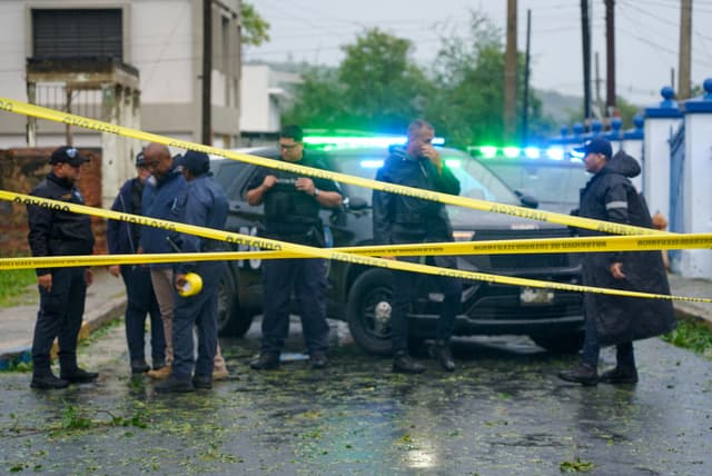 Dos muertos y cuatro heridos en un tiroteo en un complejo de vivienda pública en Puerto Rico