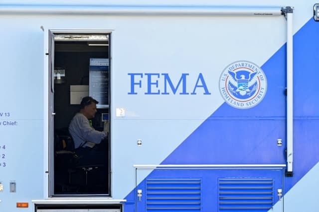 Juez le impide al gobierno federal desviar fondos de FEMA destinados a preparación ante desastres