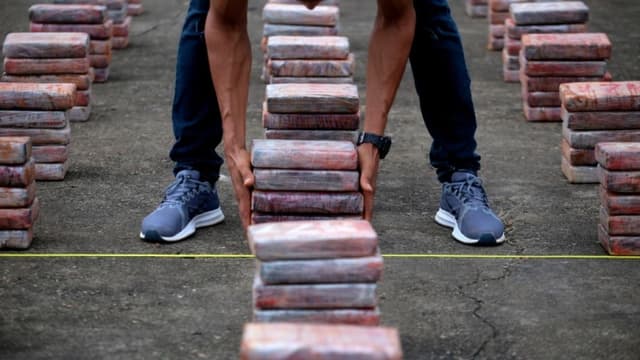 Decomisan en Panamá 1.4 toneladas de droga procedente de México oculta en buque