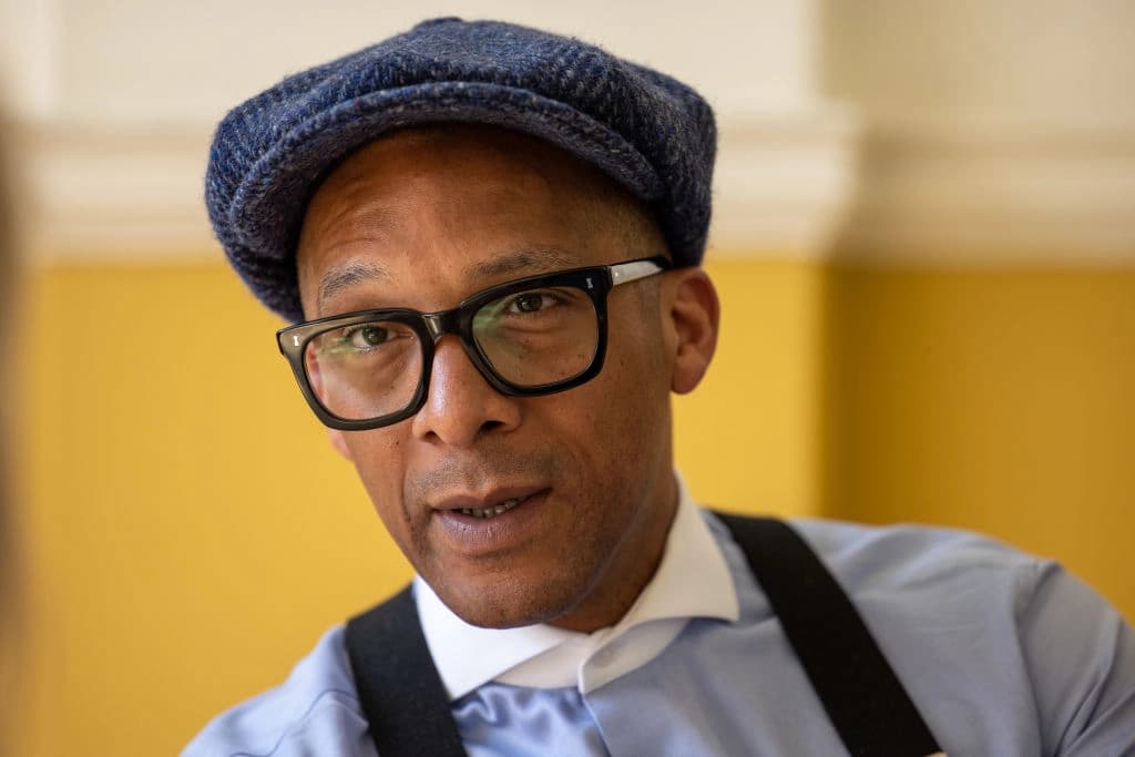 Jay Blades inaugura Craftworks para rendir homenaje a la mejor artesanía británica en el Shoreditch Town Hall de Londres el 10 de mayo de 2023. (Shane Anthony Sinclair/Getty Images)