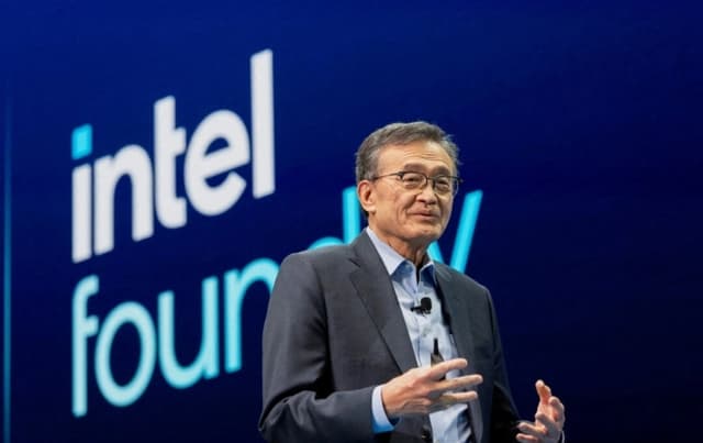 El director ejecutivo de Intel, Lip-Bu Tan, habla en la Conferencia Anual de Tecnología de Manufactura de la compañía, en San José, California, el 29 de abril de 2025. (Laure Andrillon/Foto de archivo/Reuters)