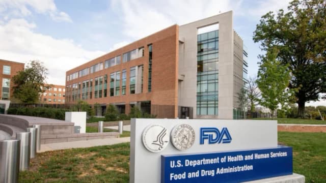 El campus de la Administración de Alimentos y Medicamentos de los Estados Unidos en Silver Spring, Maryland, el 14 de octubre de 2015. (Andrew Harnik/AP Photo).