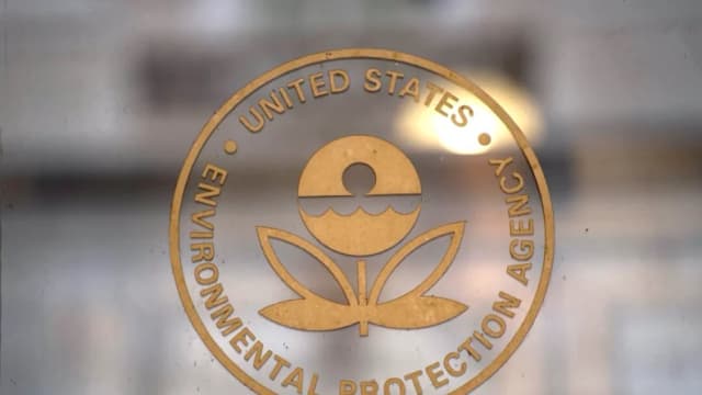 Ambientalistas demandan a la EPA tras derogación de regulaciones climáticas