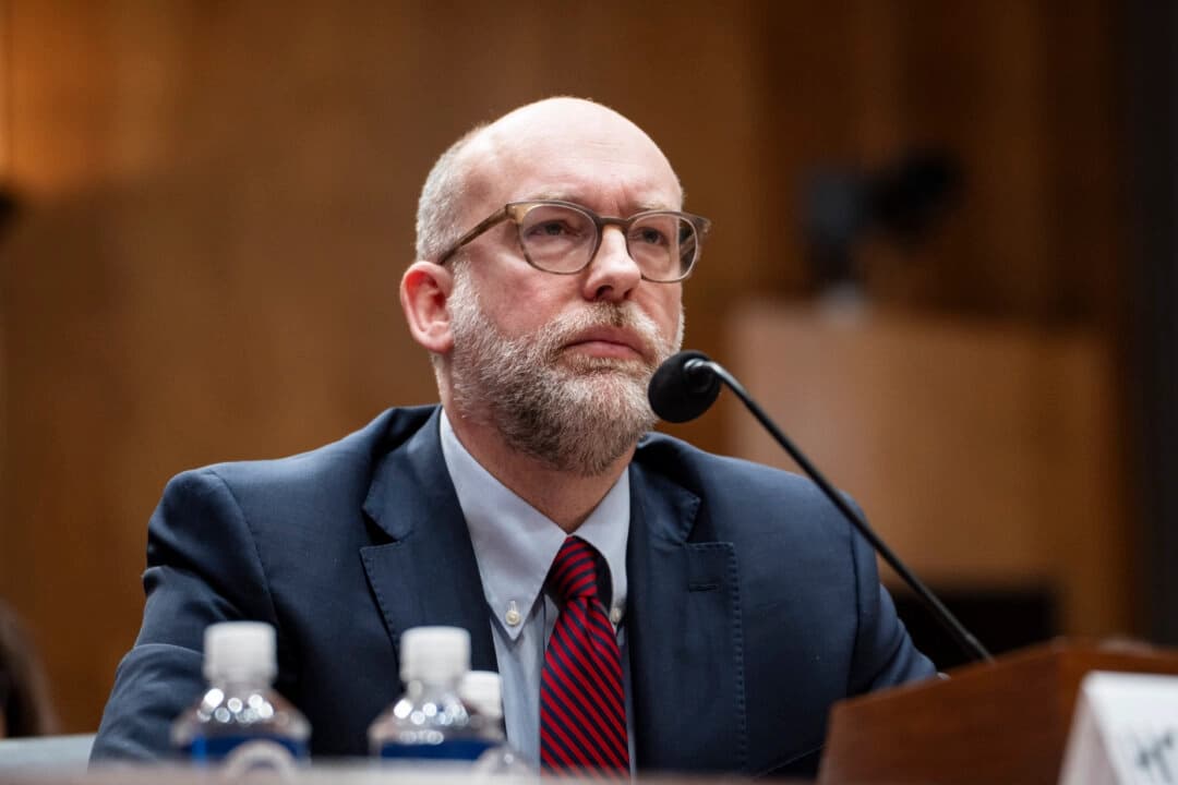 El entonces candidato a director de la Oficina de Administración y Presupuesto, Russell Vought, testifica ante el Comité de Seguridad Nacional y Asuntos Gubernamentales en el Capitolio en Washington, el 15 de enero de 2025. (Madalina Vasiliu/The Epoch Times)