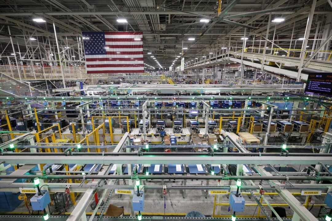 Vista del interior de la planta de producción de lavavajillas de GE Appliances en Louisville, Kentucky, el 8 de agosto de 2025. (Michael Hickey/Getty Images)
