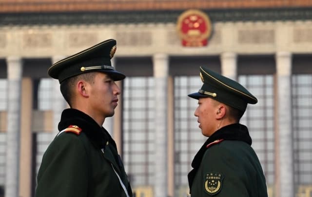Informante revela cómo Zhang Youxia fue sacado del cuartel general militar de China