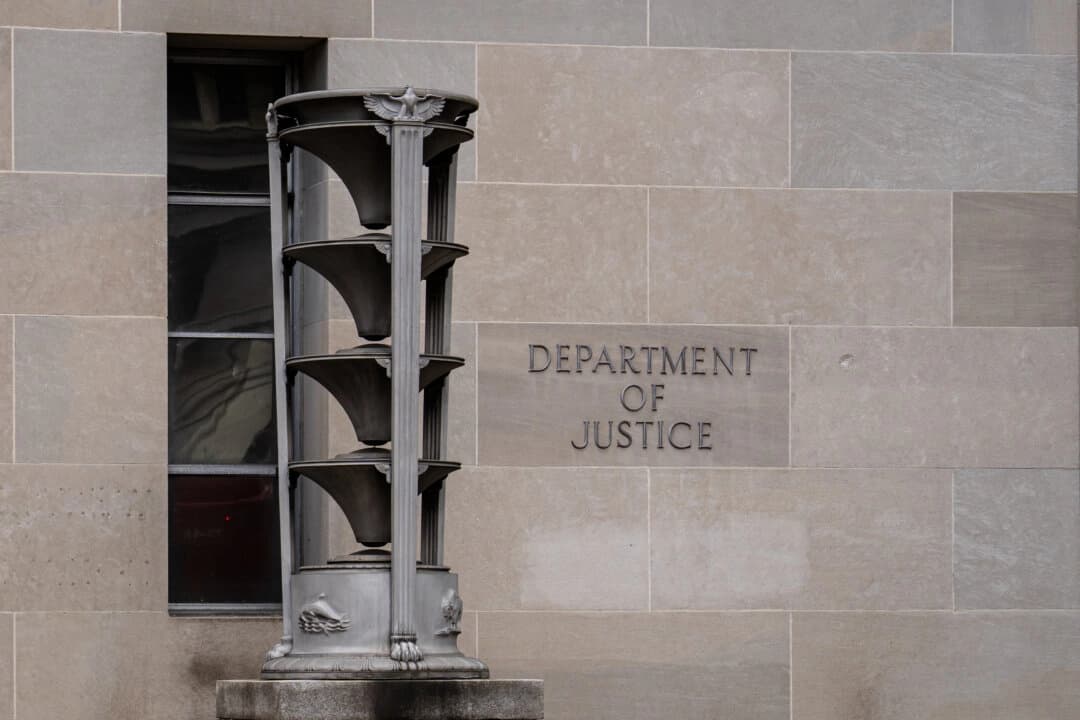 El Departamento de Justicia de los Estados Unidos en Washington, el 7 de agosto de 2025. (Madalina Kilroy/The Epoch Times).