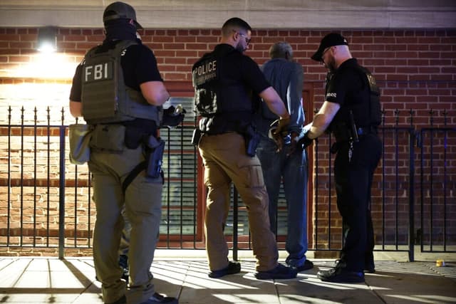Detienen a más de 300 personas en Washington en medio de campaña federal contra la delincuencia: Bondi