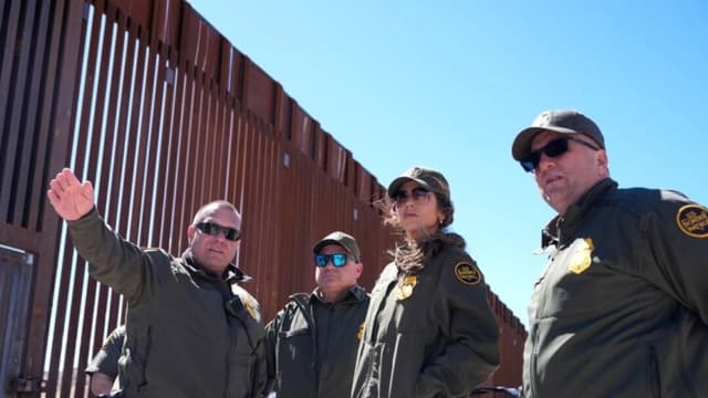 Secretaria del DHS dice que muro fronterizo del sur se pintará de negro para disuadir cruces ilegales