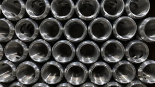 EE. UU. amplia lista de productos derivados del acero y el aluminio sujetos a aranceles