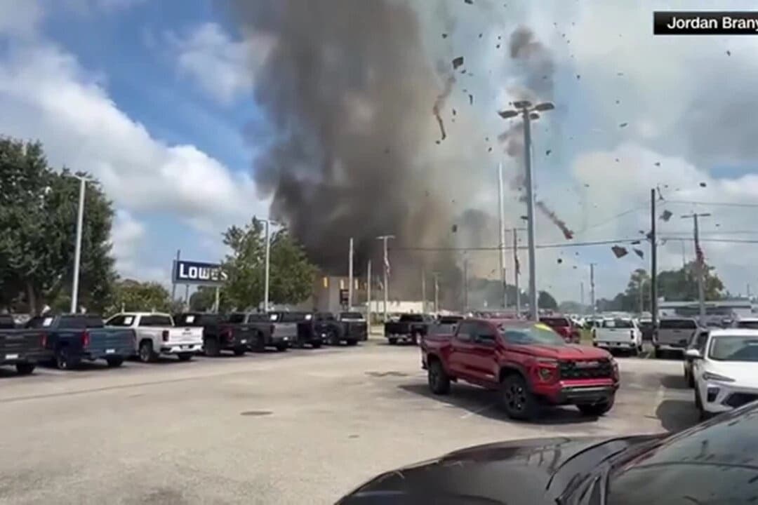 Una explosión en un centro médico veterinario en Wilmington, Carolina del Norte, el 19 de agosto de 2025. (Cortesía de Jordan Branyon)
