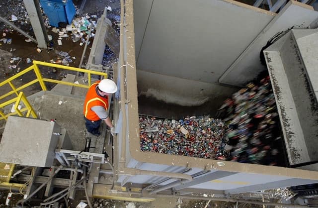 EE. UU. pide enfoque sensato tras fracaso de la ONU para un tratado mundial sobre los plásticos