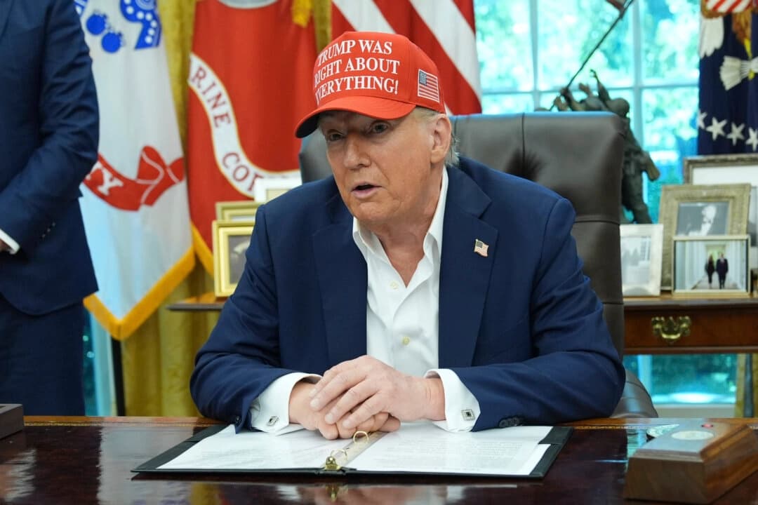 El presidente Donald Trump habla en la Oficina Oval de la Casa Blanca el 22 de agosto de 2025. (Foto AP/Jacquelyn Martin)
