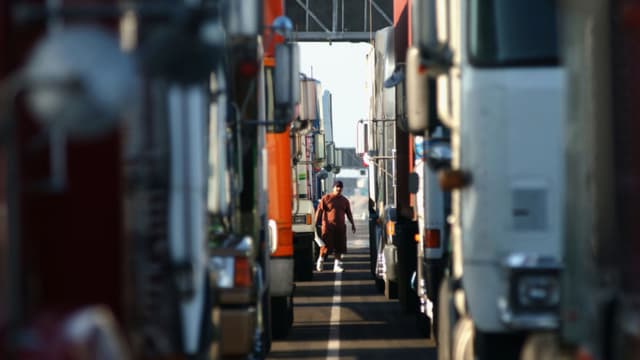 Conductores mexicanos podrían no verse afectados con la revisión de visas de EE. UU., dice canciller de México