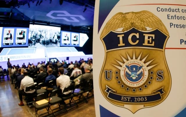 Feria de empleo de ICE atrae a cientos de solicitantes en Texas