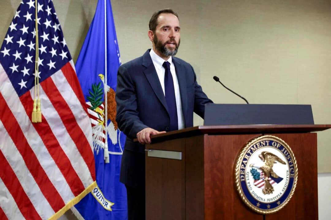 El fiscal especial Jack Smith en el Departamento de Justicia en Washington el 9 de junio de 2023. (Alex Wong/Getty Images)
