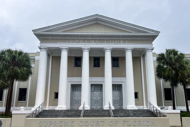 El edificio de la Corte Suprema de Florida en Tallahassee, el 22 de enero de 2023. (Nanette Holt/The Epoch Times)
