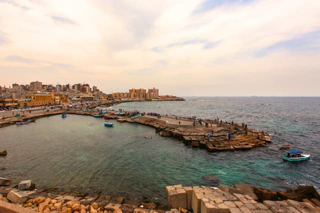 Vista general del mar Mediterráneo desde la costa de Alejandría, donde, a unos 290 kilómetros al norte, el 21 de mayo de 2016. (Chris McGrath/Getty Images)