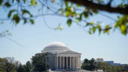 Trump firma la orden ejecutiva "Devolviendo la belleza a la arquitectura federal"