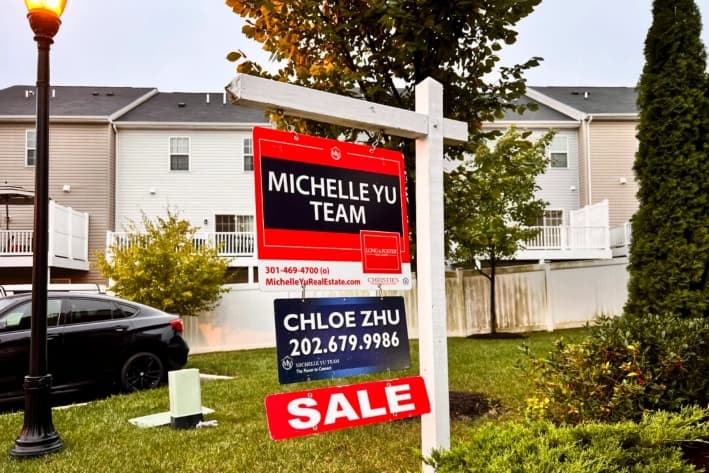 Casa adosada en venta en Elkridge, Maryland, el 27 de septiembre de 2024. (Madalina Vasiliu/The Epoch Times)