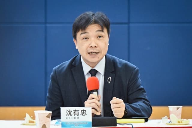 Funcionario taiwanés cuestiona el gasto de miles de millones de China en un desfile militar