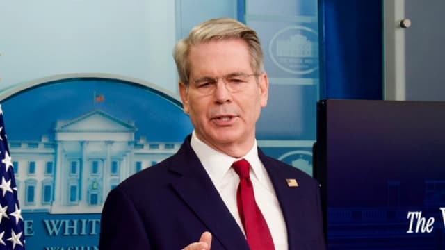 La Casa Blanca tiene una estrategia alternativa si se revocan los aranceles de Trump: Bessent