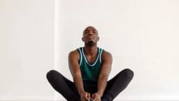 Sentarse en el suelo puede mejorar el equilibrio, la postura y la longevidad