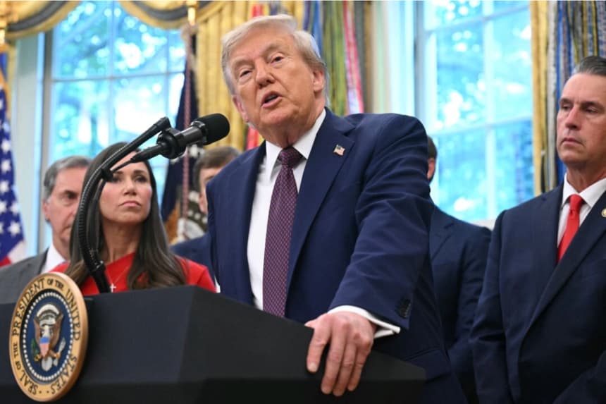 El presidente Donald Trump habla en la Oficina Oval el 2 de septiembre de 2025. Saul Loeb/AFP vía Getty Images