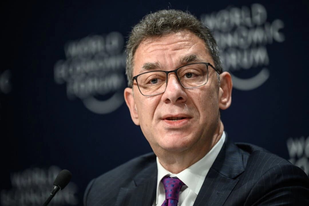 CEO de Pfizer, Albert Bourla, en Davos, Suiza, el 25 de mayo de 2022. (Fabrice Coffrini/AFP vía Getty Images)
