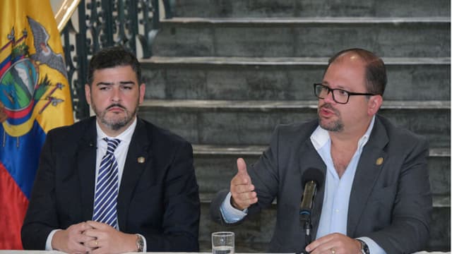 Gobierno de Ecuador advierte presencia del Cartel de los Soles en su territorio