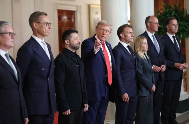 Trump insta a Europa a reducir importaciones de petróleo ruso y aumentar la presión a China