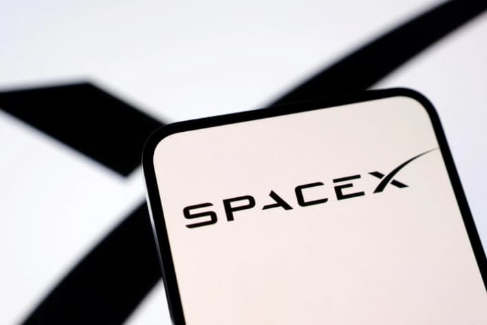 El logotipo de SpaceX en esta ilustración fotográfica. (Dado Ruvic/Reuters)