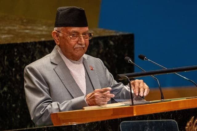 Primer ministro de Nepal dimite ante la escalada de protestas contra la corrupción