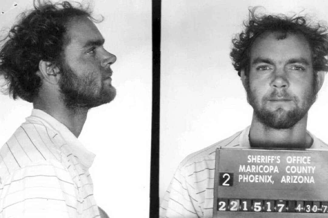 Terry Peder Rasmussen en una foto policial de 1973. (Oficina del Sheriff del Condado de Maricopa/Oficina del Fiscal General de New Hampshire a través de AP)