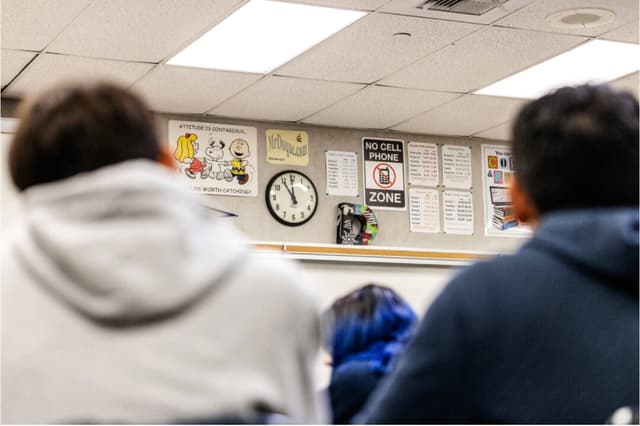 Informe revela peores resultados en décadas para alumnos de 8.º y de último año de secundaria