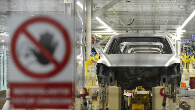 Sheinbaum confirma detención de 23 mexicanos en redada de Hyundai en EE. UU.