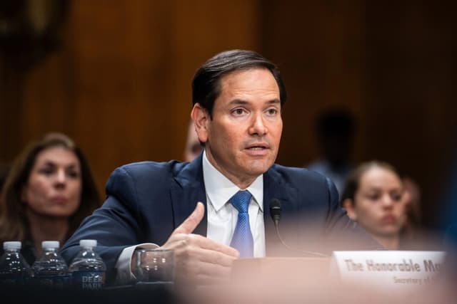 El secretario de Estado Marco Rubio testifica ante la Comisión de Relaciones Exteriores del Senado en el Capitolio, en Washington, el 20 de mayo de 2025. (Madalina Vasiliu/The Epoch Times)
