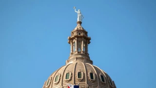 Despiden a dos funcionarios de Texas A&M tras video de discusión en clase sobre identidad de género