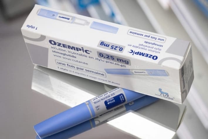El medicamento antidiabético Ozempic, fabricado por la farmacéutica danesa Novo Nordisk, en París, el 23 de febrero de 2023. (Joel Saget/AFP vía Getty Images)