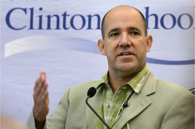 MSNBC despide a Matthew Dowd por sus comentarios sobre el asesinato de Charlie Kirk
