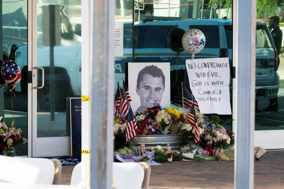 Recuperan rifle del asesino de Charlie Kirk, el sospechoso parece "ser un universitario": FBI