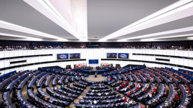 El Parlamento Europeo en Estrasburgo, este de Francia, el 10 de septiembre de 2025. (SEBASTIEN BOZON/AFP vía Getty Images)