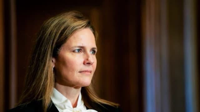 El asesinato de Charlie Kirk recuerda la necesidad de amabilidad y civismo: jueza Barrett