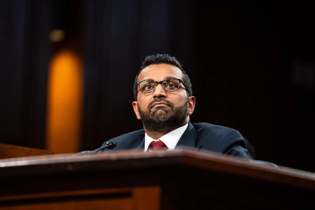 Kash Patel, entonces candidato a director del FBI, testifica ante el Comité Judicial del Senado en el Capitolio, en Washington, el 30 de enero de 2025. (Madalina Vasiliu/The Epoch Times)
