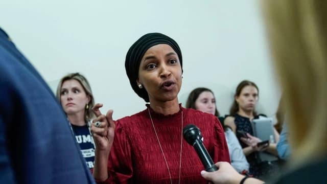 La Cámara rechaza moción para censurar a representante Ilhan Omar por sus comentarios sobre Charlie Kirk